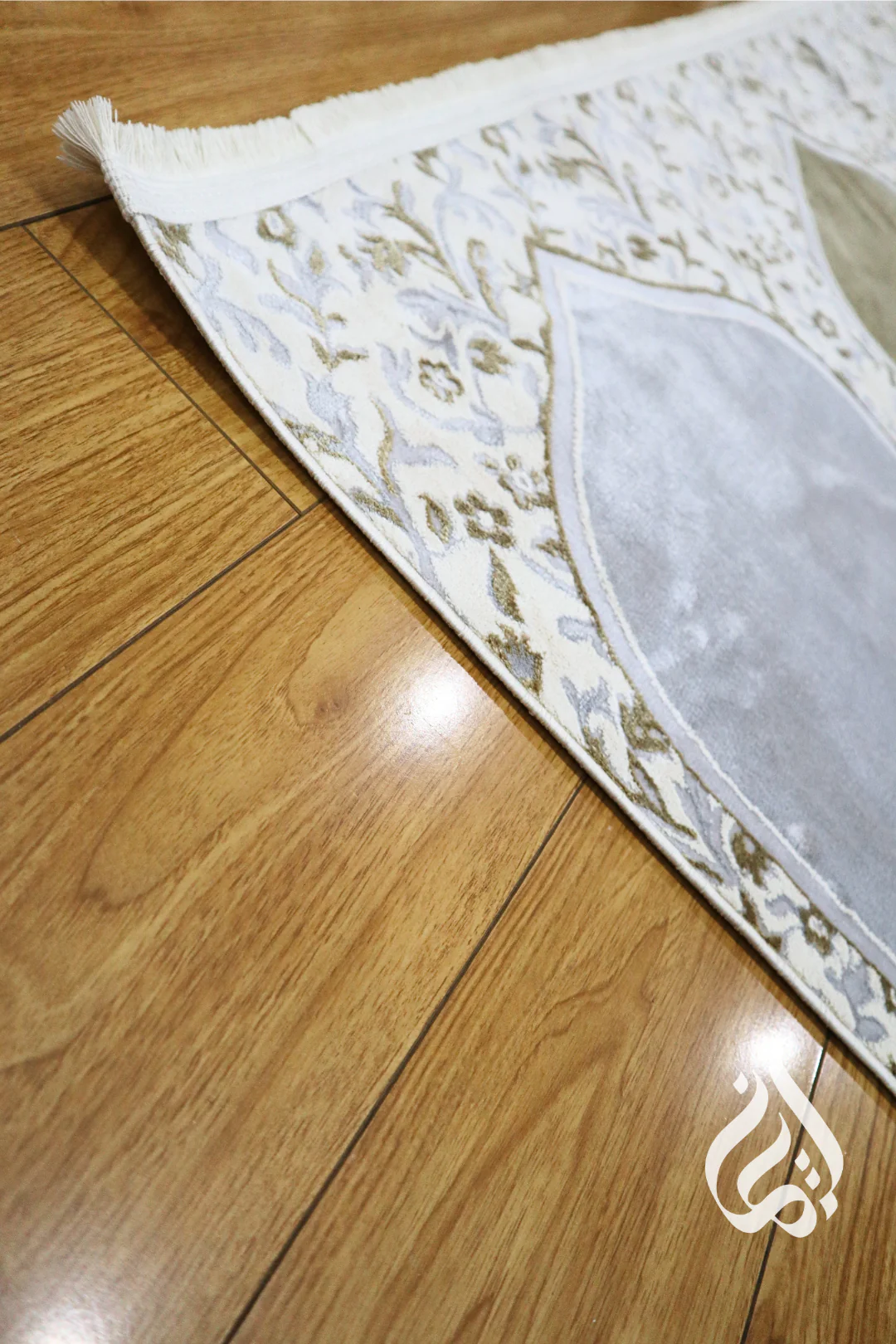 Ameera Grand Prayer Mat (Multi) - Image 5