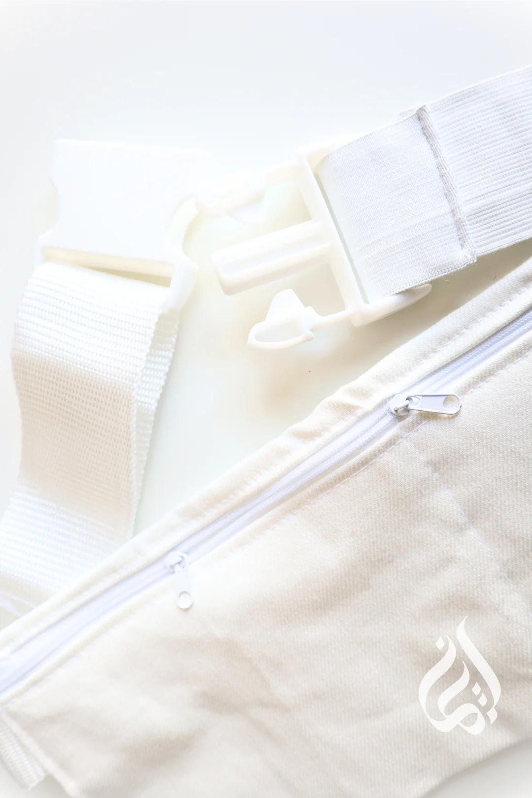 Ihram Belt with Pouch (white) - Image 3