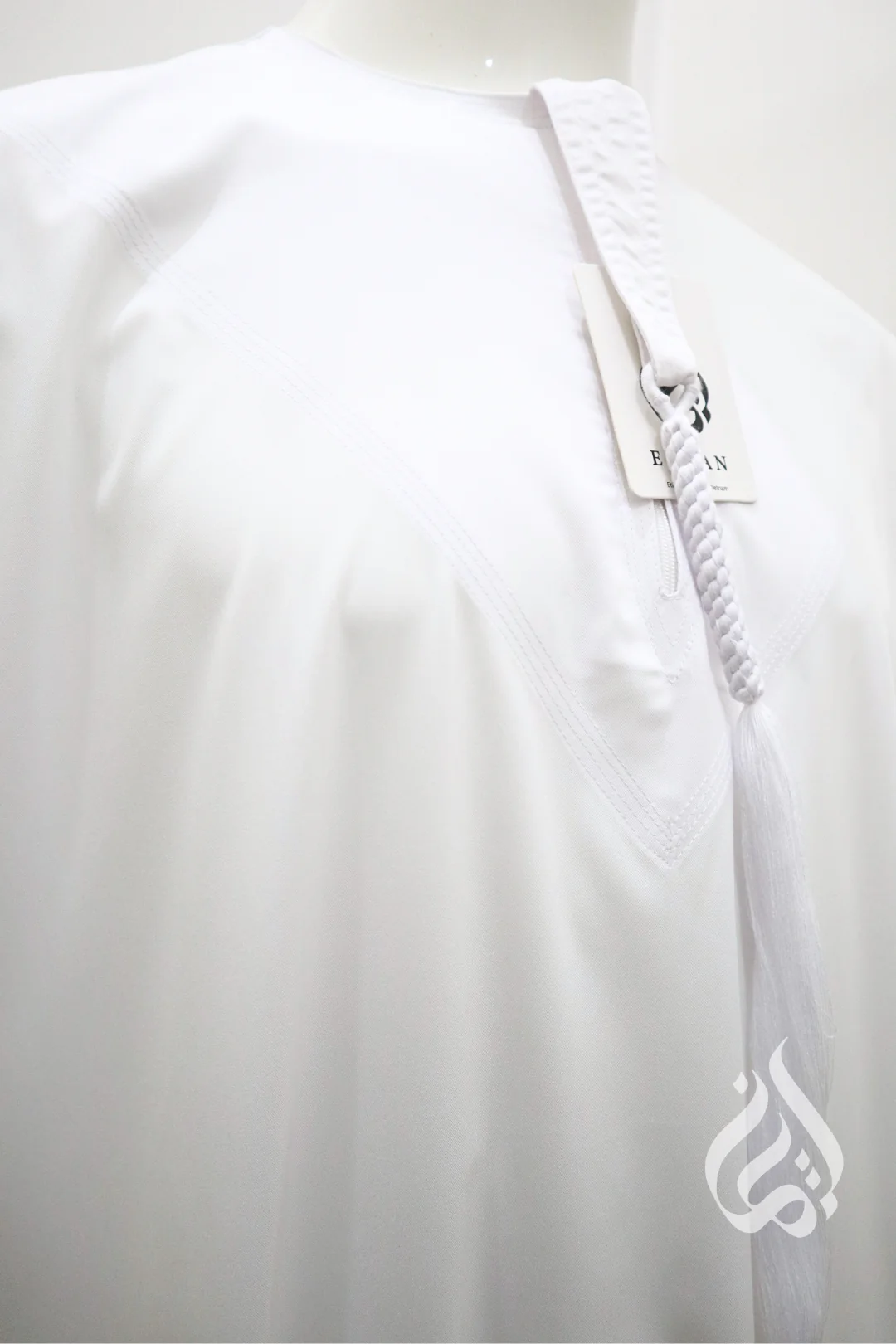 Omar Thowb White - Image 11