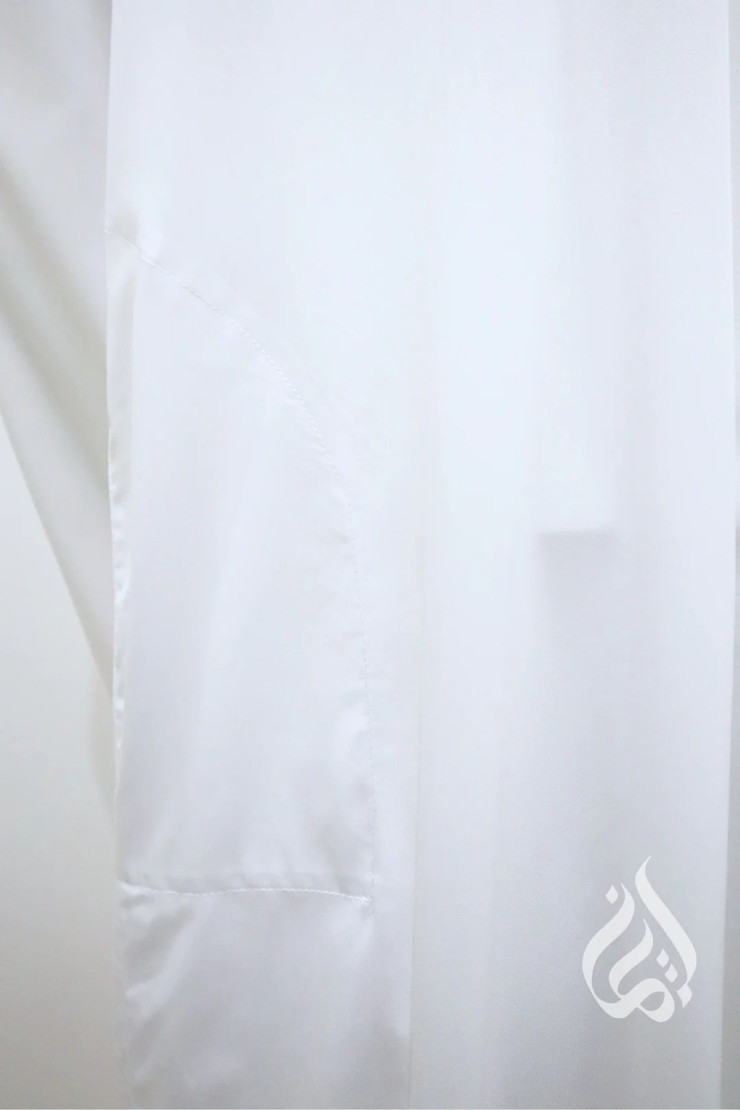 Omar Thowb White - Image 12